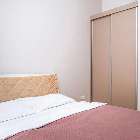 Elegant Apartament *